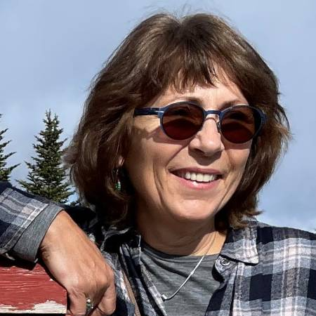 heasdshot of Lynne Trulio