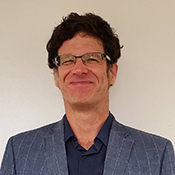 headshot of Robert Ovetz