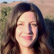 headshot of Amy Peterson